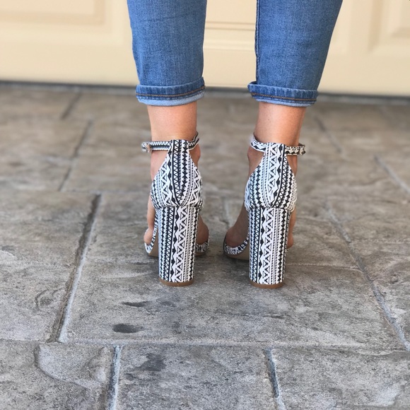 Aztec Print Boho Chic Chunky Heel Sandal - Picture 4 of 6